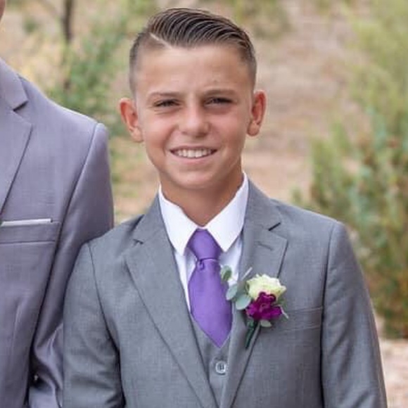 Boys Formal Occassion Suite (Dove Grey- size 10) - Picture 10 of 10